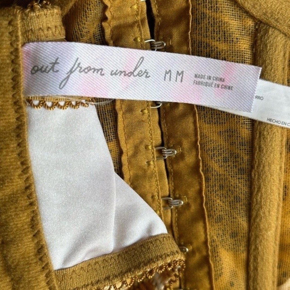 Urban Outfitters Out From Under Modern Love Supernova Corset M Animal Print EXC - Picture 6 of 7